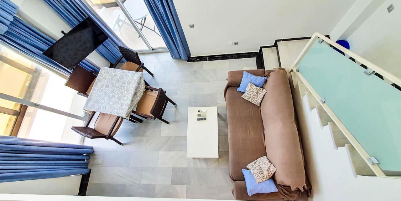 Skol 715. Spectacular Corner Duplex In Lejlighed