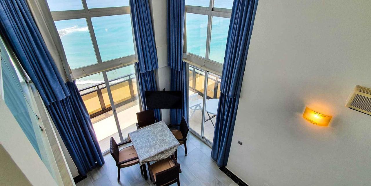 Skol 715. Spectacular Corner Duplex In Lejlighed Marbella